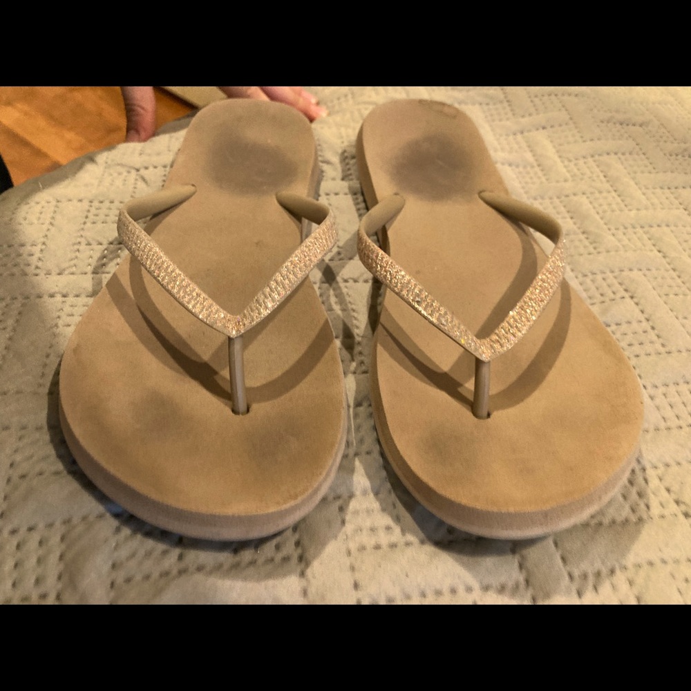 TIME and TRU size 9-10 gold flip flops